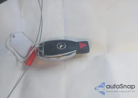 2016 Mercedes-Benz C 300 4Matic/Luxury 4Matic/Sport 4Matic from USA, damaged, VIN 55SWF4KB8GU126941